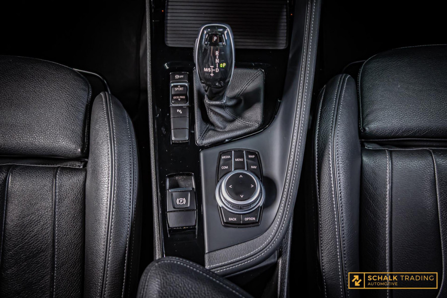 BMW X2 SDrive20i|NAP|M-sport|Pano|Trek|Cam|HUD|Dealer ond|