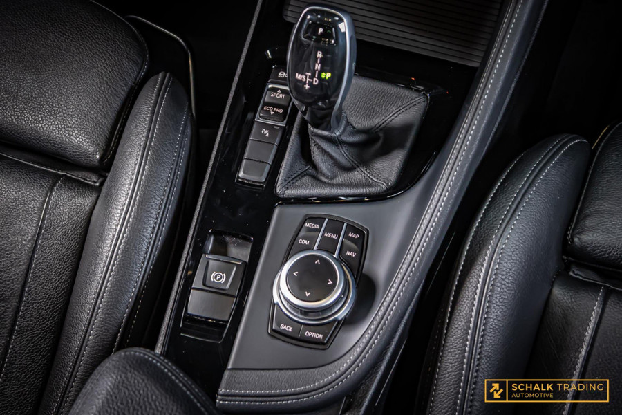BMW X2 SDrive20i|NAP|M-sport|Pano|Trek|Cam|HUD|Dealer ond|