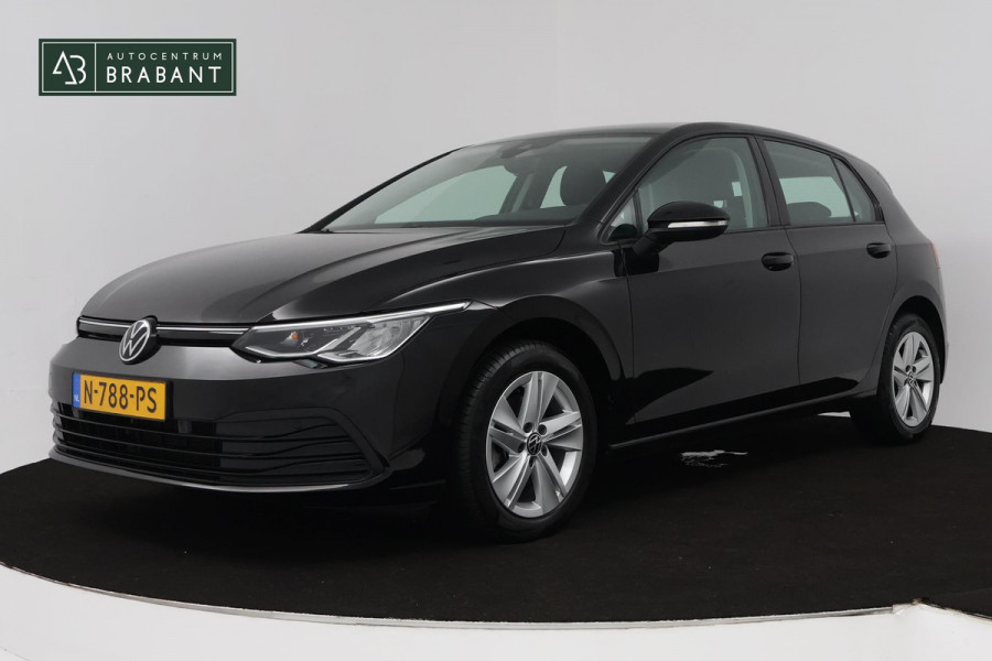 Volkswagen Golf 1.0 TSI Life (PARKEERSENSOREN, CAMERA, SFEER, CRUISE CONTROL ADAPTIEF, PARKEERSENSOREN, NAVIGATIE, NL-AUTO)