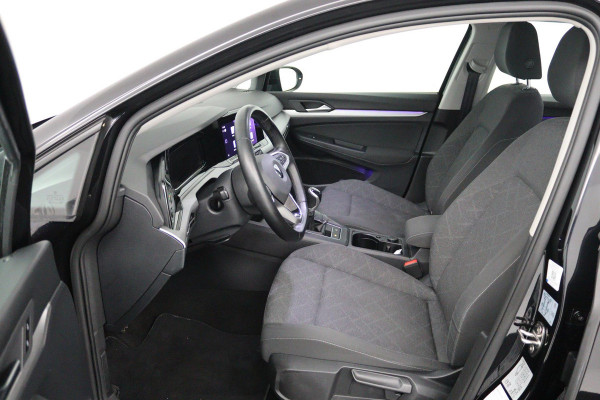Volkswagen Golf 1.0 TSI Life (PARKEERSENSOREN, CAMERA, SFEER, CRUISE CONTROL ADAPTIEF, PARKEERSENSOREN, NAVIGATIE, NL-AUTO)