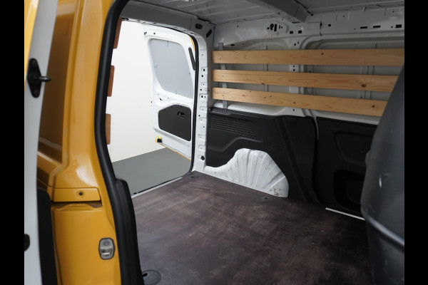 Opel Combo 1.5CDTI EURO6 9x Op voorraad! 3-Persoons Airco Cruise Control Bluetooth Elektr.ramen Elektr.spiegels+Verwarmd Centr.Vergr+ab. L1 Schuifdeur Betonplex vloer Lat om Lat betimmering super nette origineel Nederlands geleverde auto!