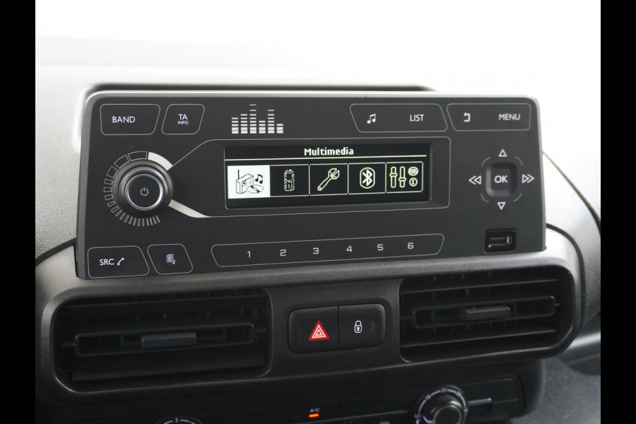 Opel Combo 1.5CDTI EURO6 9x Op voorraad! 3-Persoons Airco Cruise Control Bluetooth Elektr.ramen Elektr.spiegels+Verwarmd Centr.Vergr+ab. L1 Schuifdeur Betonplex vloer Lat om Lat betimmering super nette origineel Nederlands geleverde auto!