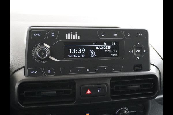 Opel Combo 1.5CDTI EURO6 9x Op voorraad! 3-Persoons Airco Cruise Control Bluetooth Elektr.ramen Elektr.spiegels+Verwarmd Centr.Vergr+ab. L1 Schuifdeur Betonplex vloer Lat om Lat betimmering super nette origineel Nederlands geleverde auto!