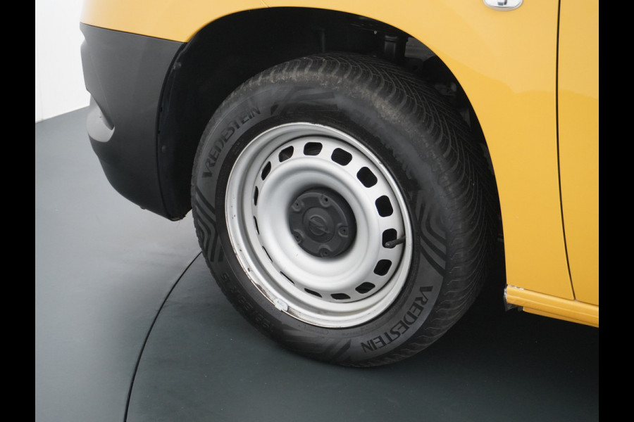 Opel Combo 1.5CDTI EURO6 9x Op voorraad! 3-Persoons Airco Cruise Control Bluetooth Elektr.ramen Elektr.spiegels+Verwarmd Centr.Vergr+ab. L1 Schuifdeur Betonplex vloer Lat om Lat betimmering super nette origineel Nederlands geleverde auto!