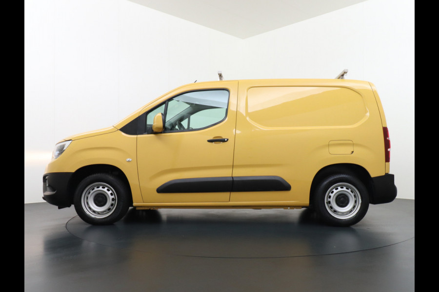Opel Combo 1.5CDTI EURO6 9x Op voorraad! 3-Persoons Airco Cruise Control Bluetooth Elektr.ramen Elektr.spiegels+Verwarmd Centr.Vergr+ab. L1 Schuifdeur Betonplex vloer Lat om Lat betimmering super nette origineel Nederlands geleverde auto!