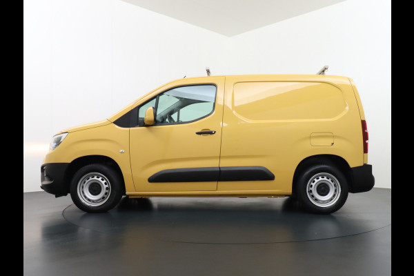 Opel Combo 1.5CDTI EURO6 9x Op voorraad! 3-Persoons Airco Cruise Control Bluetooth Elektr.ramen Elektr.spiegels+Verwarmd Centr.Vergr+ab. L1 Schuifdeur Betonplex vloer Lat om Lat betimmering super nette origineel Nederlands geleverde auto!
