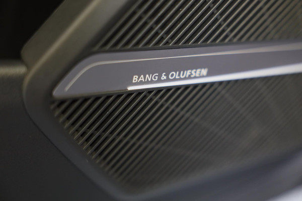 Audi Q5 Sportback 55 TFSI e SQ5 Look / Head Up / B&O / Carbon / Memory / Elek Stoelen / Stoelverkoeling / 360 Camera / Matrix / 21