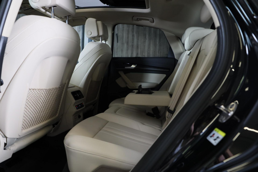 Audi Q5 Sportback 55 TFSI e SQ5 Look / Head Up / B&O / Carbon / Memory / Elek Stoelen / Stoelverkoeling / 360 Camera / Matrix / 21