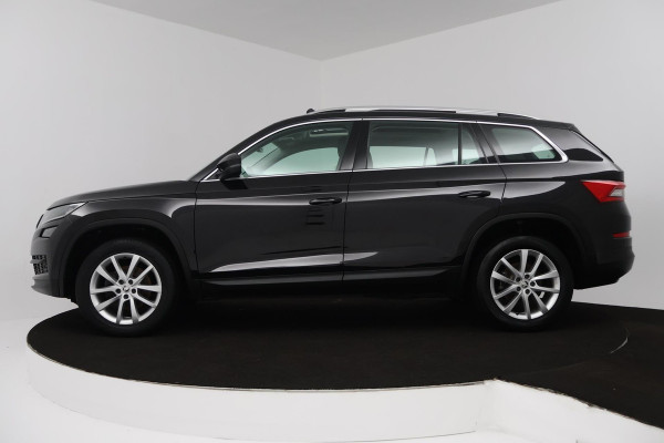 Škoda Kodiaq 1.5 TSI Business Edition (PANORAMADAK, TREKHAAK, AUTOMAAT, CRUISE CONTROL, NAVIGATIE, GOED ONDERHOUDEN)