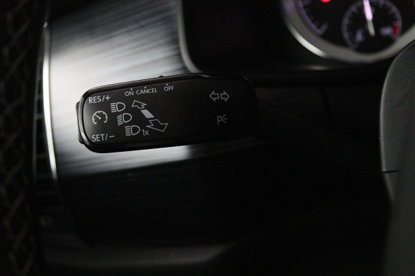 Škoda Kodiaq 1.5 TSI Business Edition (PANORAMADAK, TREKHAAK, AUTOMAAT, CRUISE CONTROL, NAVIGATIE, GOED ONDERHOUDEN)