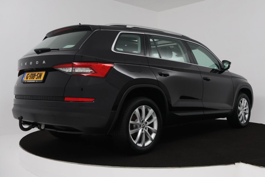 Škoda Kodiaq 1.5 TSI Business Edition (PANORAMADAK, TREKHAAK, AUTOMAAT, CRUISE CONTROL, NAVIGATIE, GOED ONDERHOUDEN)