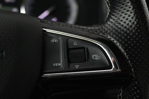Škoda Kodiaq 1.5 TSI Business Edition (PANORAMADAK, TREKHAAK, AUTOMAAT, CRUISE CONTROL, NAVIGATIE, GOED ONDERHOUDEN)