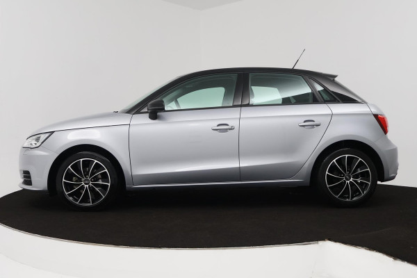 Audi A1 Sportback 1.0 TFSI Sport Pro Line (STOELVERWARMING, PARKEERSENSOREN, TREKHAAK, CRUISE CONTROL, NAVIGATIE)