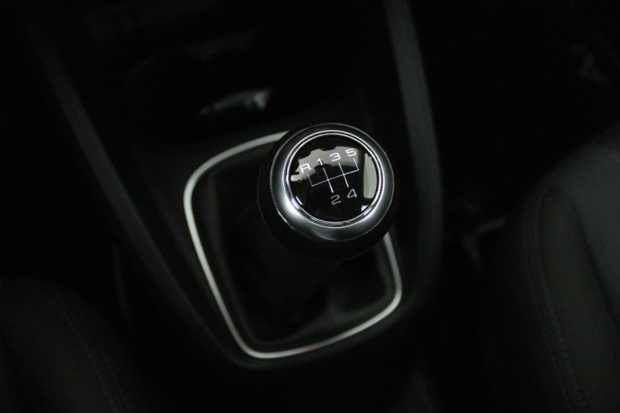 Audi A1 Sportback 1.0 TFSI Sport Pro Line (STOELVERWARMING, PARKEERSENSOREN, TREKHAAK, CRUISE CONTROL, NAVIGATIE)