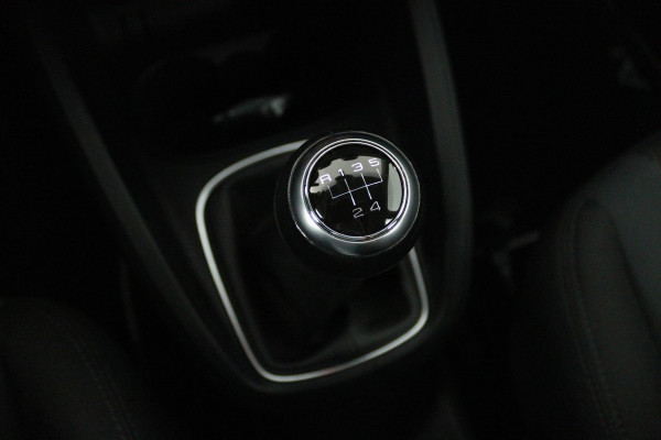 Audi A1 Sportback 1.0 TFSI Sport Pro Line (STOELVERWARMING, PARKEERSENSOREN, TREKHAAK, CRUISE CONTROL, NAVIGATIE)
