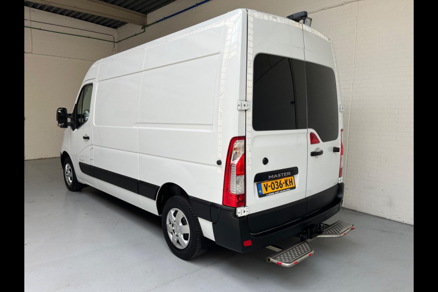 Renault Master Servicewagen T35 2.3 dCi 145pk euro6 L2H2 BOTT Inrichting, Victron omvormer, Standkachel, Trekhaak, RIJKLAARPRIJS!