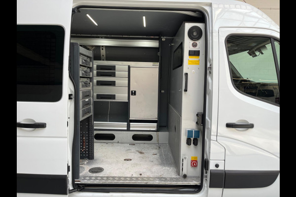 Renault Master Servicewagen T35 2.3 dCi 145pk euro6 L2H2 BOTT Inrichting, Victron omvormer, Standkachel, Trekhaak, RIJKLAARPRIJS!