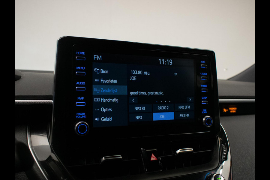 Toyota Corolla Touring Sports 1.8 Hybrid Business Plus Sport (APPLE CARPLAY,NAVI,CAMERA,CRUISE,CLIMATE,PDC,LED,DAB,SPORTSTOELEN)