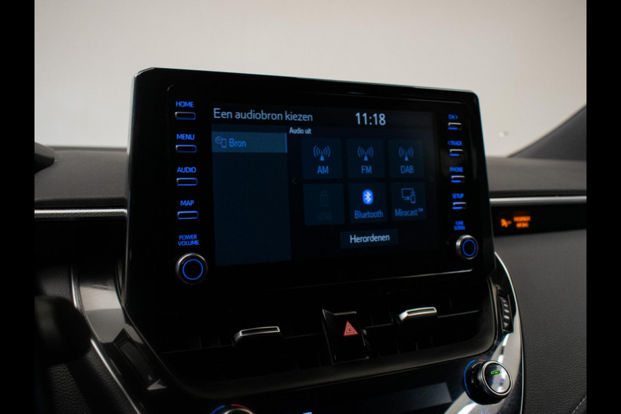 Toyota Corolla Touring Sports 1.8 Hybrid Business Plus Sport (APPLE CARPLAY,NAVI,CAMERA,CRUISE,CLIMATE,PDC,LED,DAB,SPORTSTOELEN)