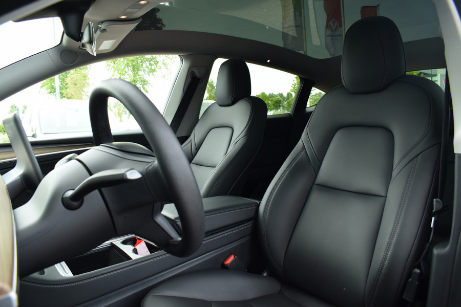 Tesla Model Y Long Range AWD 75 kWh | Achterbank verw. | Stuurverwarming | Dual Motor