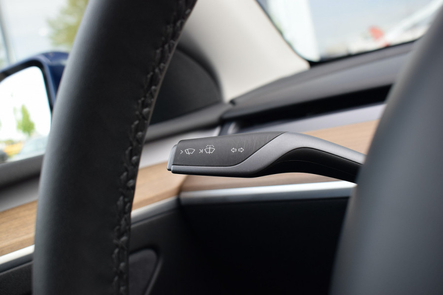 Tesla Model Y Long Range AWD 75 kWh | Achterbank verw. | Stuurverwarming | Dual Motor
