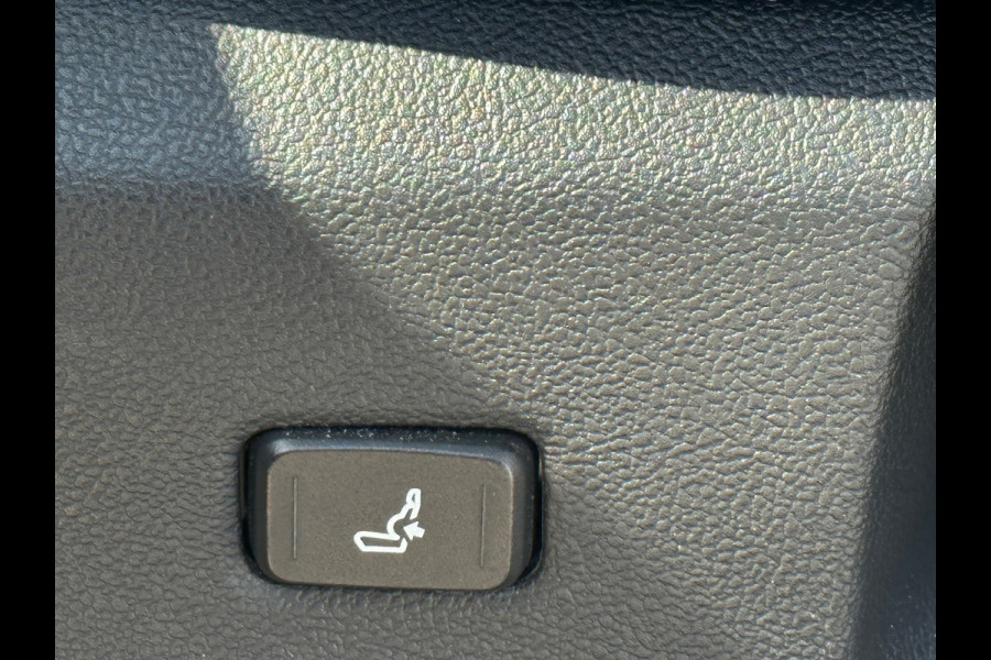Toyota Corolla Touring Sports 1.8 Hybrid BNS Intro HUD|Camera|PDC|LED