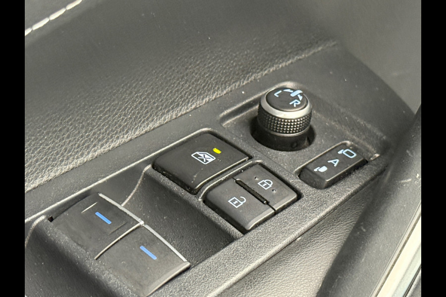 Toyota Corolla Touring Sports 1.8 Hybrid BNS Intro HUD|Camera|PDC|LED