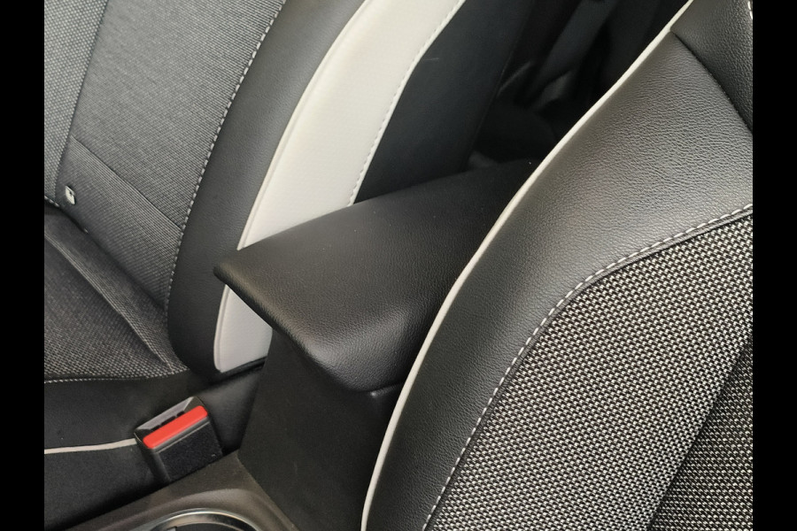 Renault Captur 1.3 TCe 140 Rive Gauche uit 2022 Rijklaar + 12 maanden Bovag-garantie Henk Jongen Auto's in Helmond,  al 50 jaar service zoals 't hoort!
