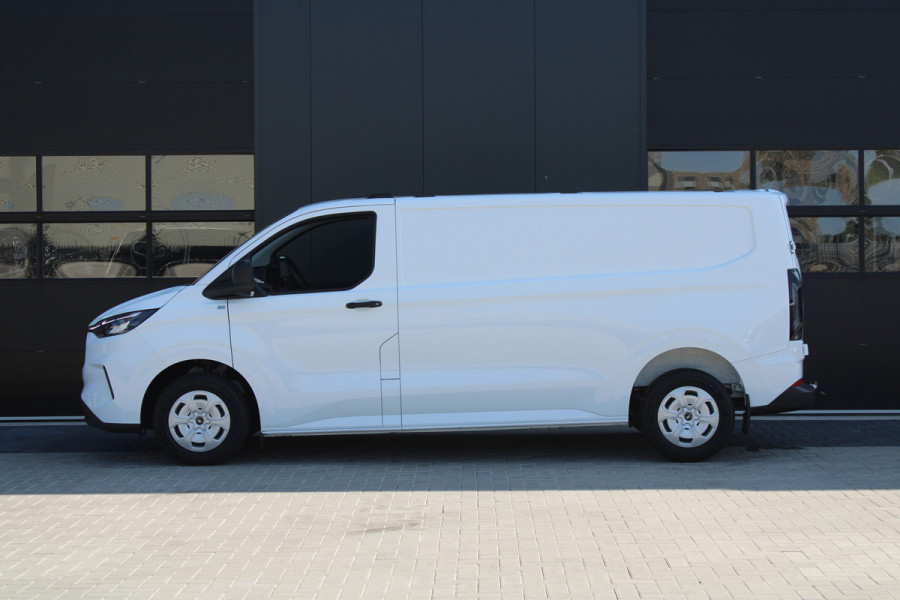 Ford Transit Custom 300 2.0 TDCI L2H1 Trend 136pk - Carplay - Android - LED koplampen - Verwarmd stuurwiel - Stoelverwarming - 70l tank - Rijklaar