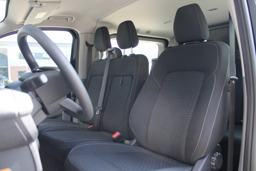 Ford Transit Custom 320 2.0 TDCI L2H1 Trend DC 136pk - Carplay - Android - Camera - Trekhaak - LED koplampen - Stoelverwarming - Draadloos laden - R