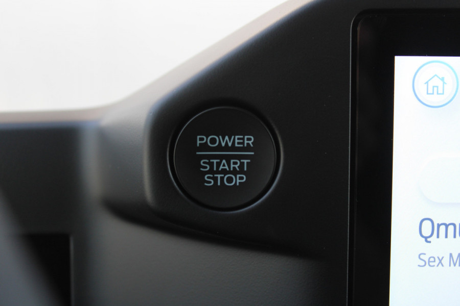 Ford Transit Custom 320 2.0 TDCI L2H1 Trend DC 136pk - Carplay - Android - Camera - Trekhaak - LED koplampen - Stoelverwarming - Draadloos laden - R