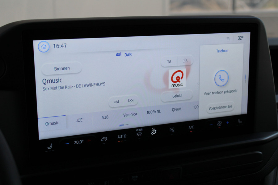 Ford Transit Custom 320 2.0 TDCI L2H1 Trend DC 136pk - Carplay - Android - Camera - Trekhaak - LED koplampen - Stoelverwarming - Draadloos laden - R