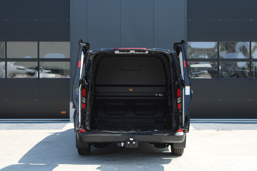Ford Transit Custom 320 2.0 TDCI L2H1 Trend DC 136pk - Carplay - Android - Camera - Trekhaak - LED koplampen - Stoelverwarming - Draadloos laden - R