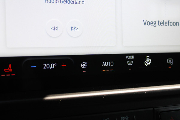Ford Transit Custom 320 2.0 TDCI L2H1 Trend DC 136pk - Carplay - Android - Camera - Trekhaak - LED koplampen - Stoelverwarming - Draadloos laden - R