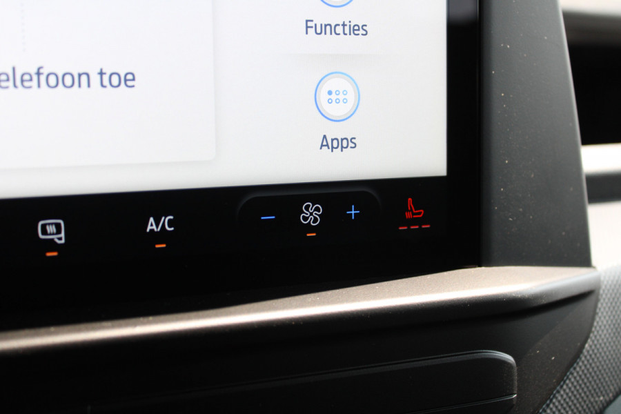 Ford Transit Custom 320 2.0 TDCI L2H1 Trend DC 136pk - Carplay - Android - Camera - Trekhaak - LED koplampen - Stoelverwarming - Draadloos laden - R