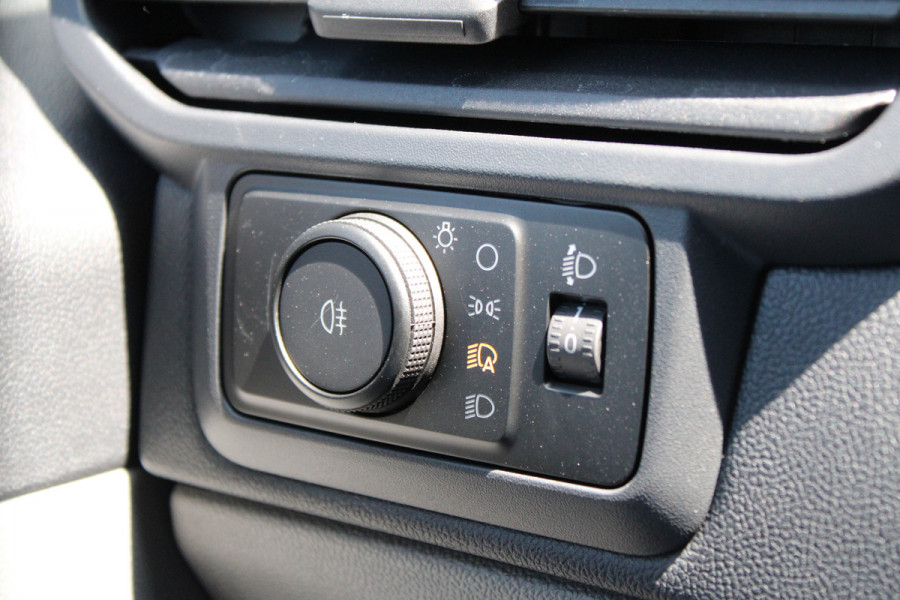 Ford Transit Custom 320 2.0 TDCI L2H1 Trend DC 136pk - Carplay - Android - Camera - Trekhaak - LED koplampen - Stoelverwarming - Draadloos laden - R