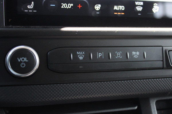 Ford Transit Custom 320 2.0 TDCI L2H1 Trend DC 136pk - Carplay - Android - Camera - Trekhaak - LED koplampen - Stoelverwarming - Draadloos laden - R