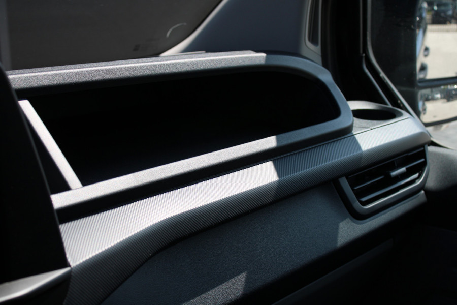 Ford Transit Custom 320 2.0 TDCI L2H1 Trend DC 136pk - Carplay - Android - Camera - Trekhaak - LED koplampen - Stoelverwarming - Draadloos laden - R