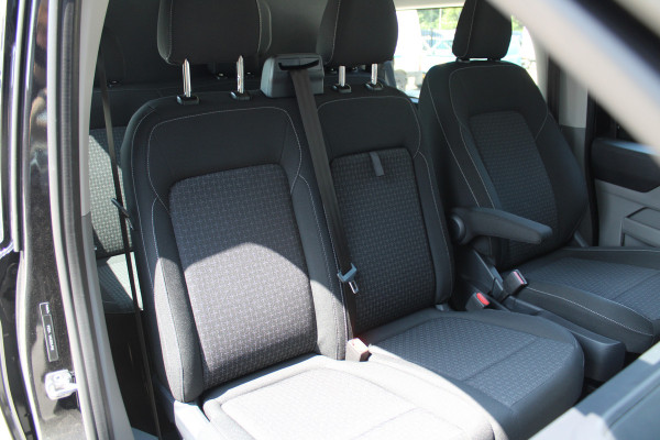 Ford Transit Custom 320 2.0 TDCI L2H1 Trend DC 136pk - Carplay - Android - Camera - Trekhaak - LED koplampen - Stoelverwarming - Draadloos laden - R
