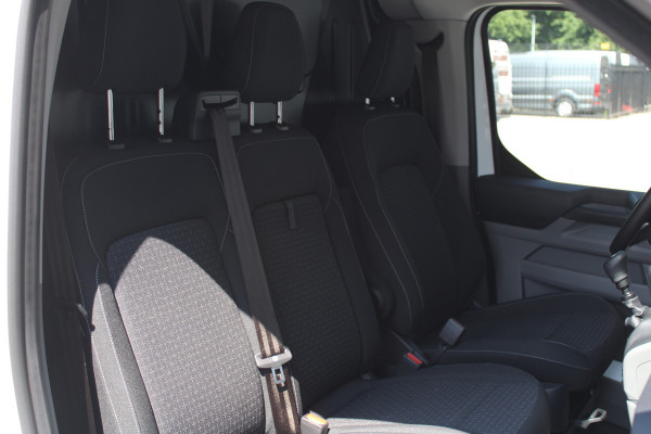 Ford Transit Custom 320 2.0 TDCI L2H1 Trend DC 136pk - Carplay - Android - Camera - Trekhaak - LED koplampen - Stoelverwarming - Draadloos laden - R
