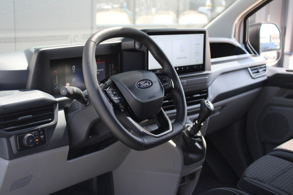 Ford Transit Custom 320 2.0 TDCI L2H1 Trend DC 136pk - Carplay - Android - Camera - Trekhaak - LED koplampen - Stoel + Stuurverwarming - Rijklaar