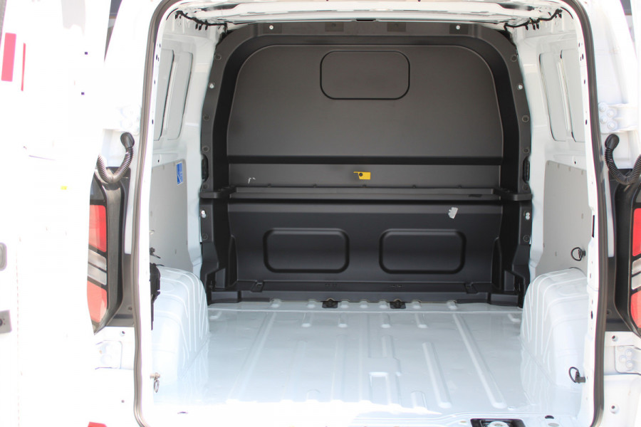Ford Transit Custom 320 2.0 TDCI L2H1 Trend DC 136pk - Carplay - Android - Camera - Trekhaak - LED koplampen - Stoel + Stuurverwarming - Rijklaar