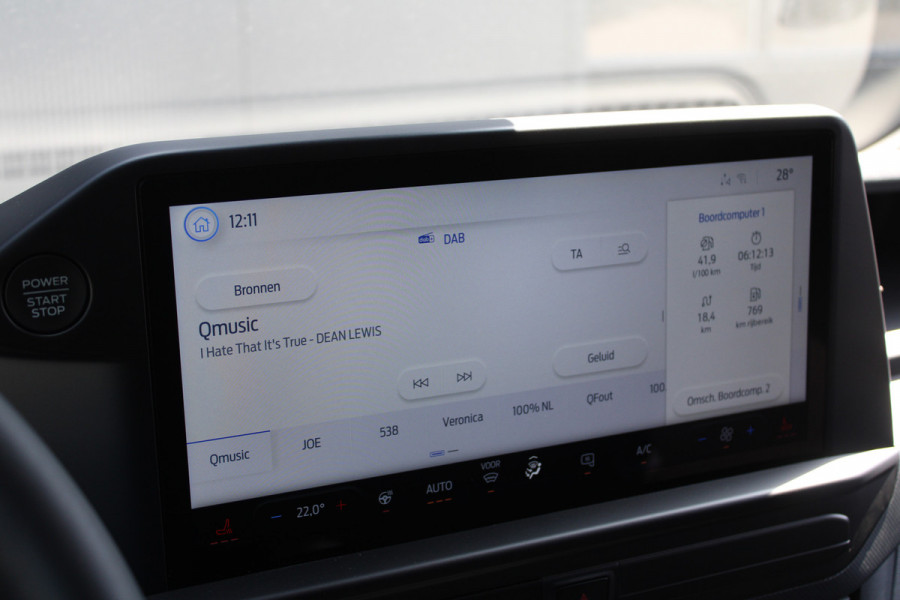 Ford Transit Custom 320 2.0 TDCI L2H1 Trend DC 136pk - Carplay - Android - Camera - Trekhaak - LED koplampen - Stoel + Stuurverwarming - Rijklaar