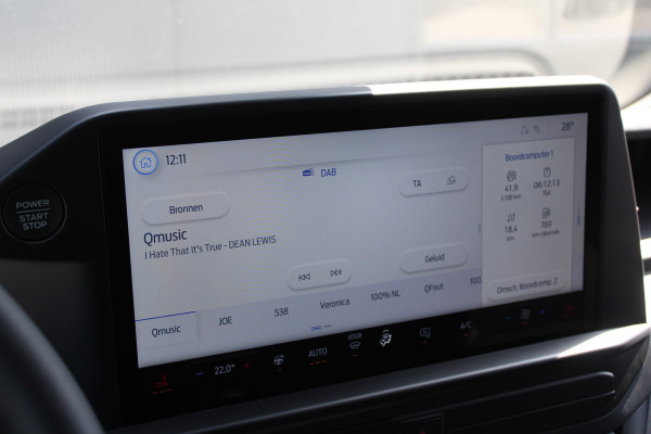 Ford Transit Custom 320 2.0 TDCI L2H1 Trend DC 136pk - Carplay - Android - Camera - Trekhaak - LED koplampen - Stoel + Stuurverwarming - Rijklaar