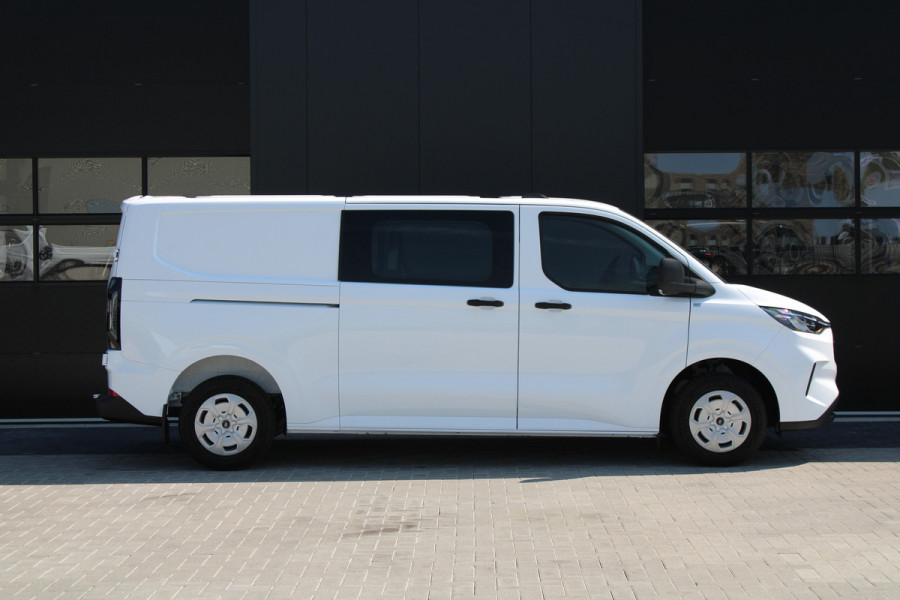 Ford Transit Custom 320 2.0 TDCI L2H1 Trend DC 136pk - Carplay - Android - Camera - Trekhaak - LED koplampen - Stoel + Stuurverwarming - Rijklaar