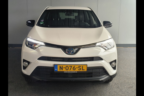 Toyota RAV4 2.5 Hybrid AWD Style 155PK 2019 Rijklaar + 12 maanden Bovag-garantie Henk Jongen Auto's in Helmond,  al 50 jaar service zoals 't hoort!