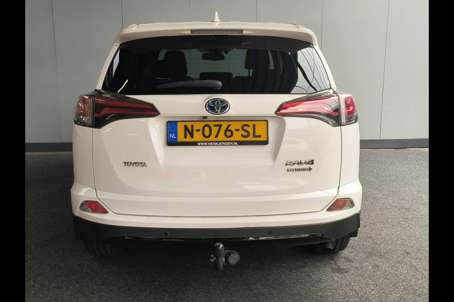 Toyota RAV4 2.5 Hybrid AWD Style 155PK 2019 Rijklaar + 12 maanden Bovag-garantie Henk Jongen Auto's in Helmond,  al 50 jaar service zoals 't hoort!