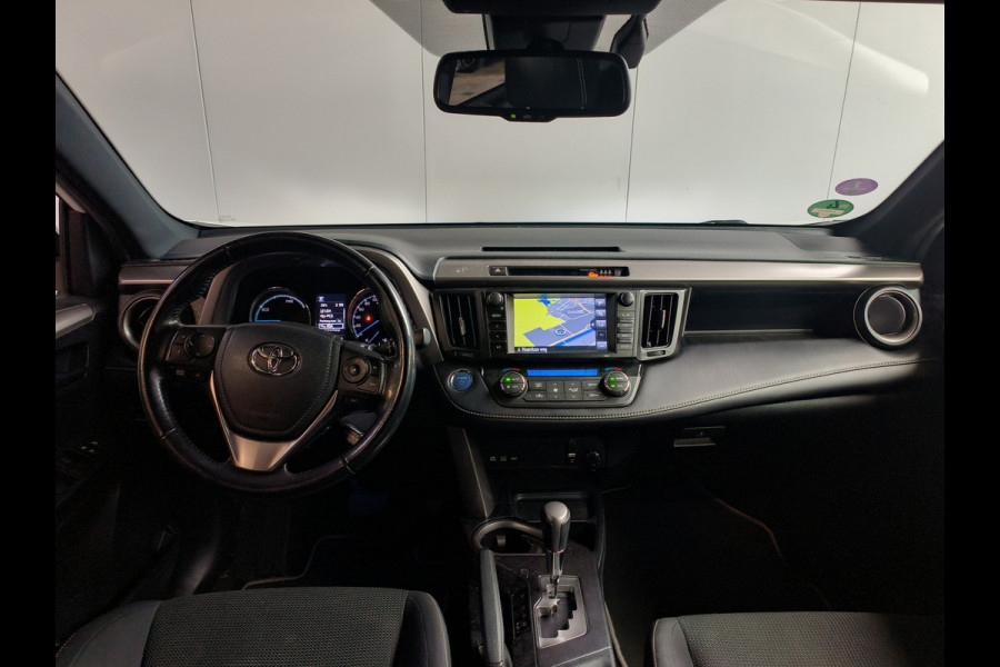 Toyota RAV4 2.5 Hybrid AWD Style 155PK 2019 Rijklaar + 12 maanden Bovag-garantie Henk Jongen Auto's in Helmond,  al 50 jaar service zoals 't hoort!
