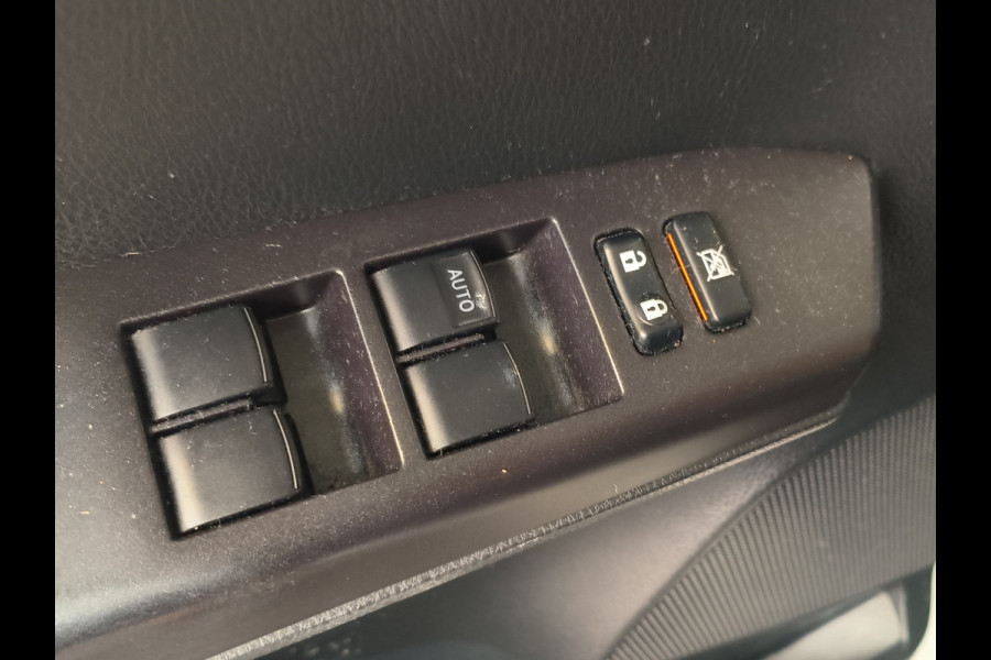 Toyota RAV4 2.5 Hybrid AWD Style 155PK 2019 Rijklaar + 12 maanden Bovag-garantie Henk Jongen Auto's in Helmond,  al 50 jaar service zoals 't hoort!