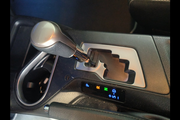 Toyota RAV4 2.5 Hybrid AWD Style 155PK 2019 Rijklaar + 12 maanden Bovag-garantie Henk Jongen Auto's in Helmond,  al 50 jaar service zoals 't hoort!